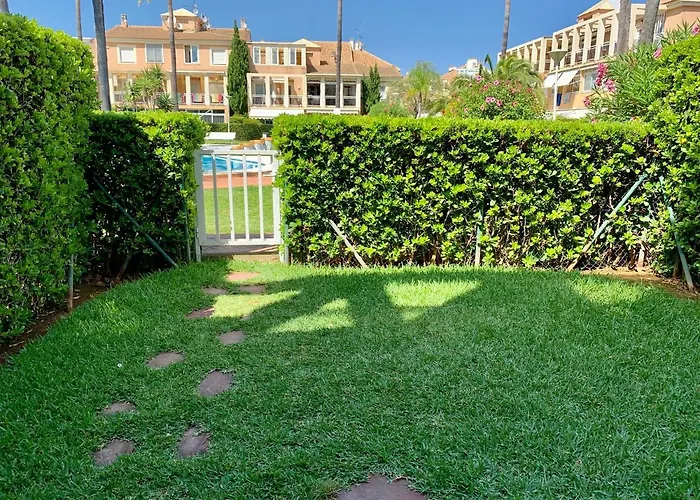 Апартаменти La Adela *