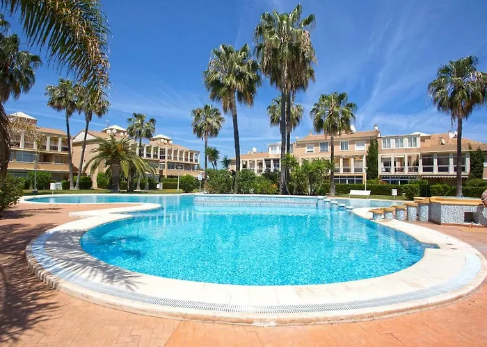 La Adela Апартаменти *